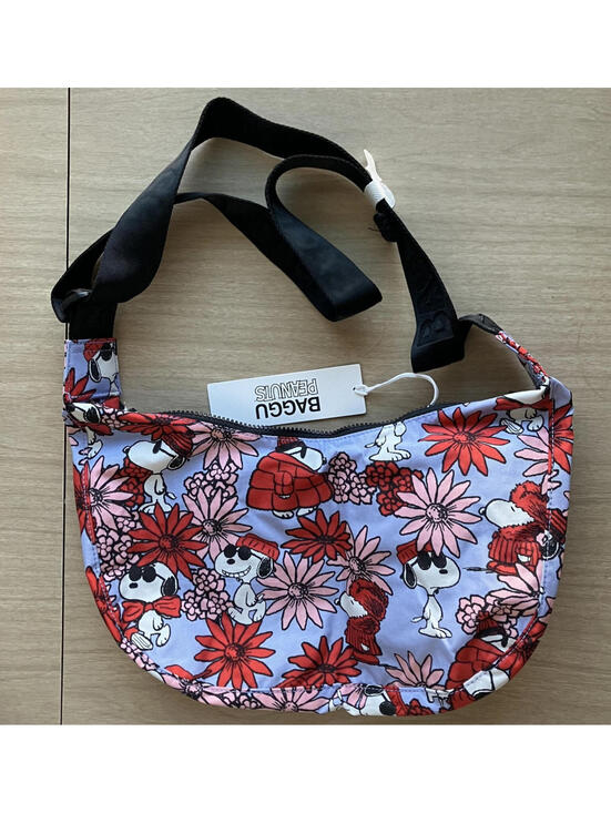 Baggu Handbags - Baggu x Peanuts Snoopy Floral Medium Crescent Bag NWT